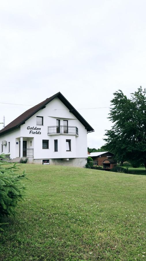 Apartment Golden Fields Smoljanac Exterior photo