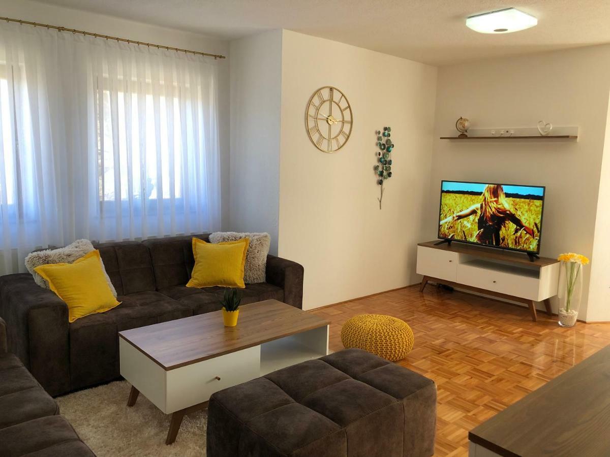 Apartment Golden Fields Smoljanac Exterior photo