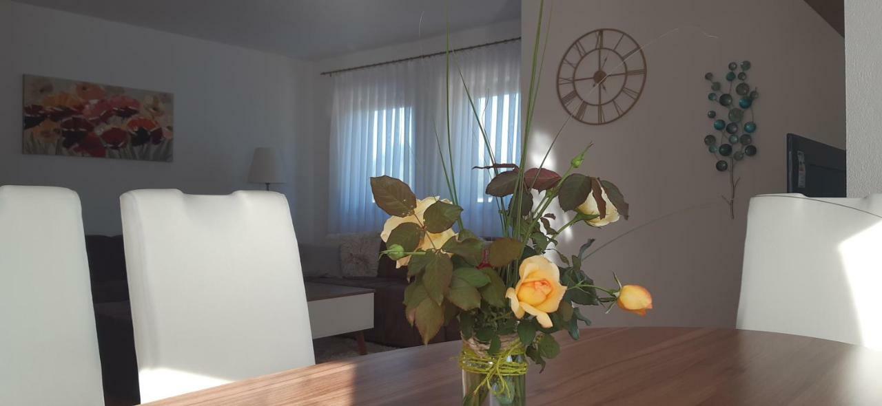 Apartment Golden Fields Smoljanac Exterior photo