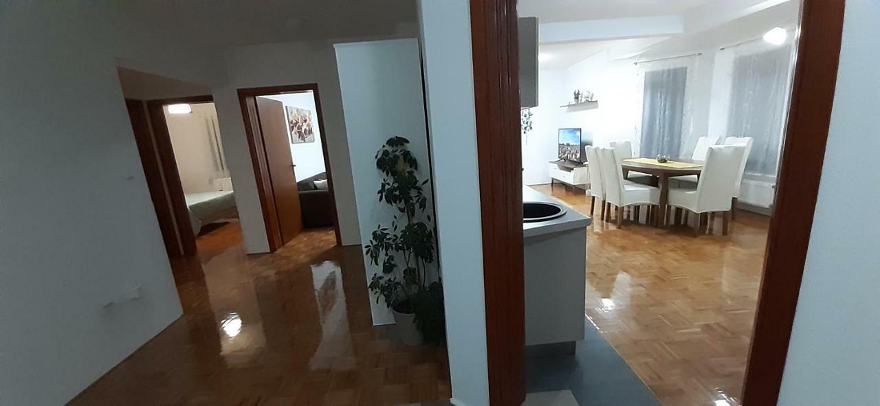 Apartment Golden Fields Smoljanac Exterior photo